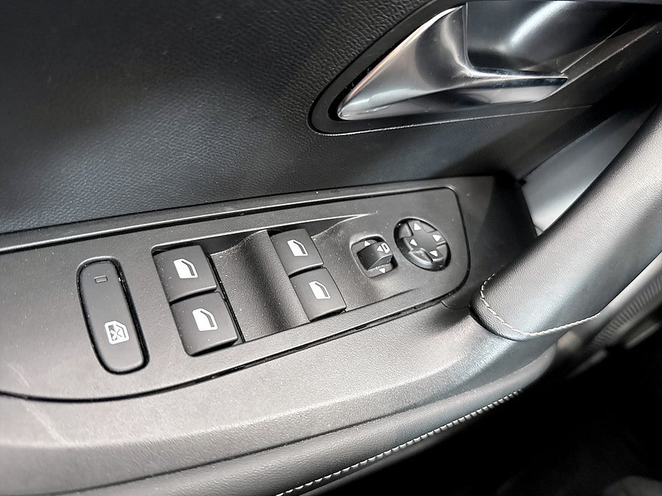 Bild på Peugeot 2008 GT 1.2 PT 130hk Aut KAMPANJRÄNTA 3,99%