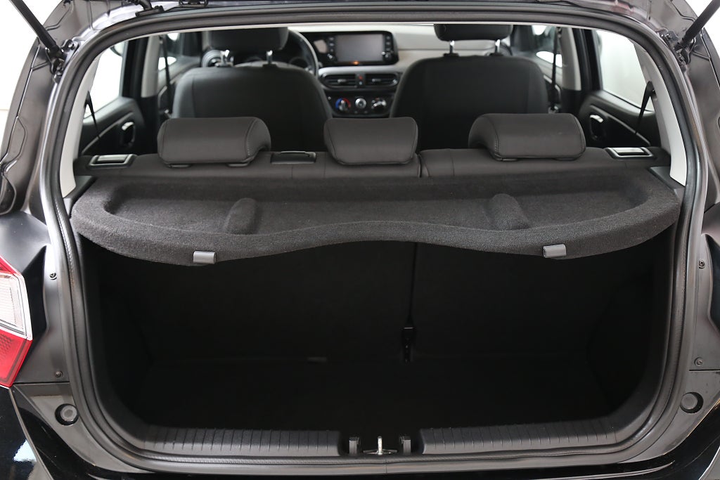 Hyundai i10 1,0 blue 67hk Essential Automat CarPlay Motorvärmare 2021