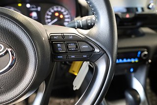 Halvkombi Toyota Yaris 18 av 18