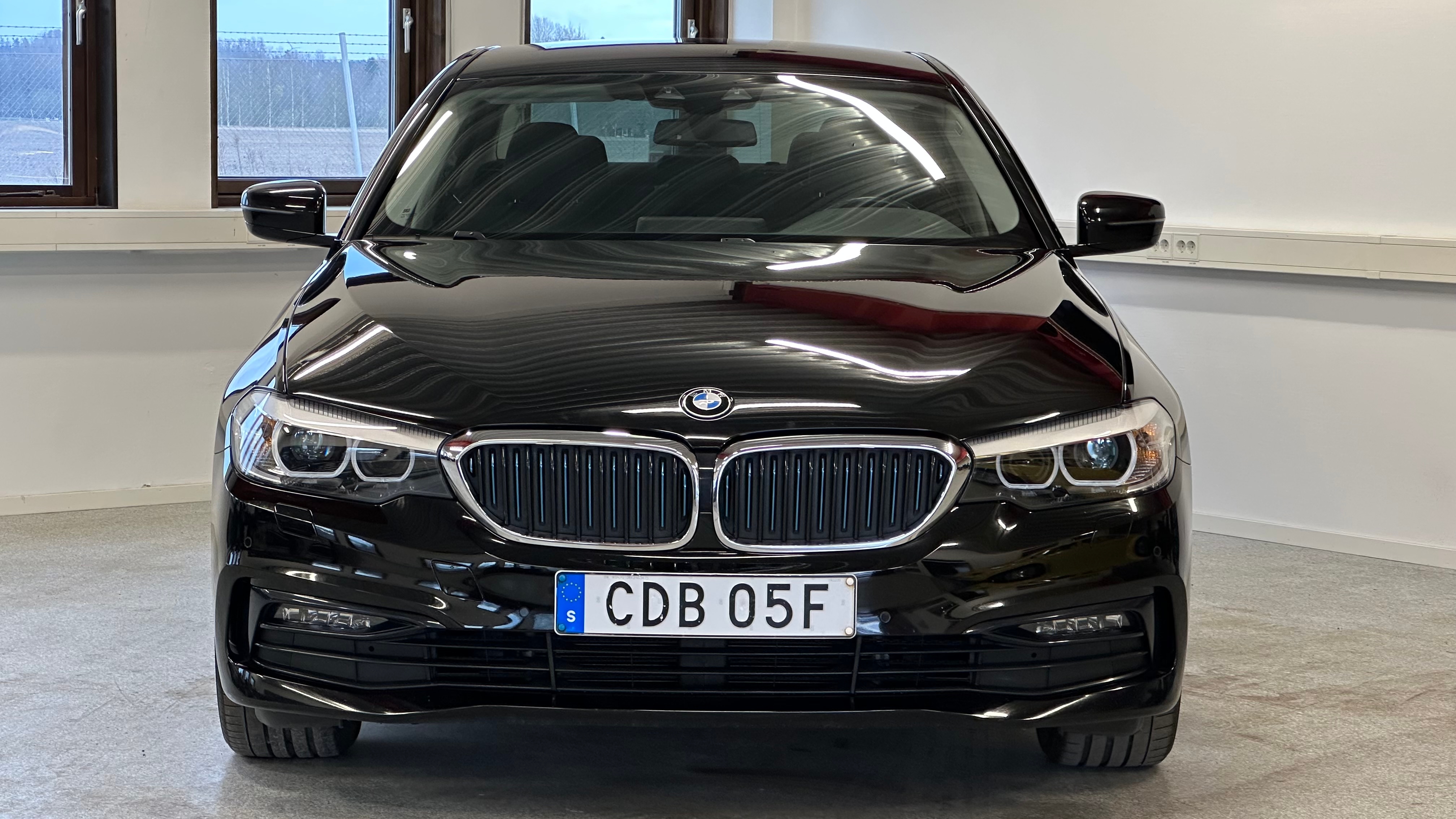 BMW 530 2019, bild 2/36