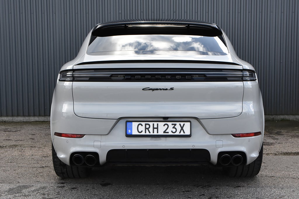 Porsche Cayenne 2024 - miniatyr 8