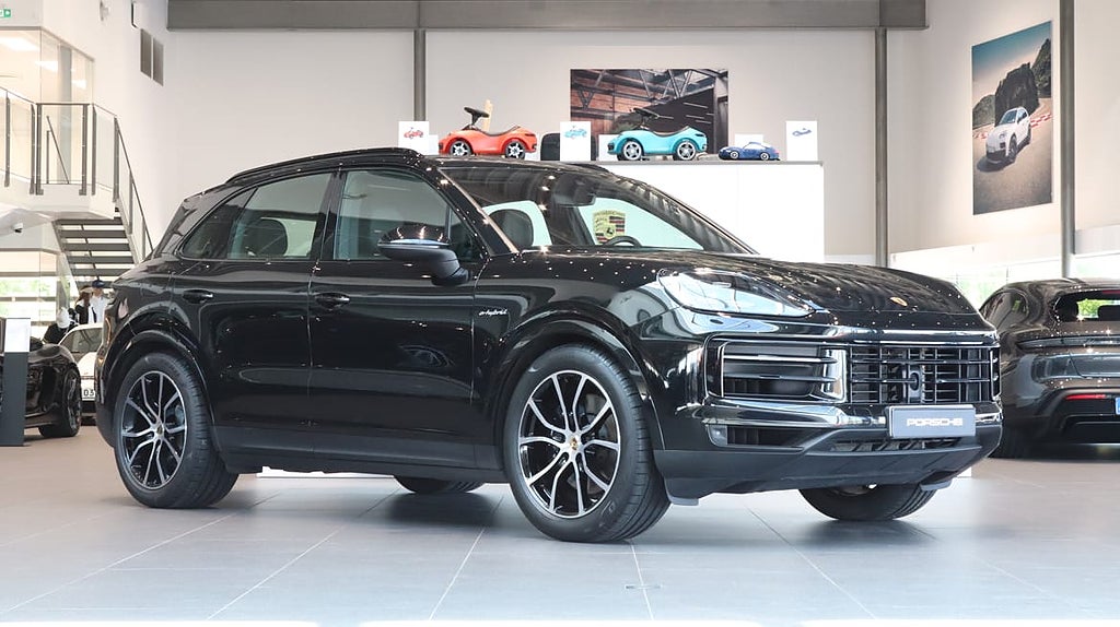 Porsche Cayenne E-Hybrid / Sportavgassystem / Soft-Close...