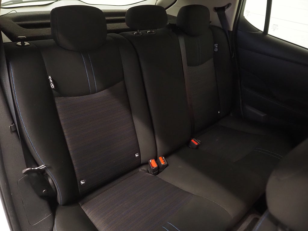 Nissan Leaf 40 kWh 150hk Acenta | Backkamera | Rattvärme | 2022