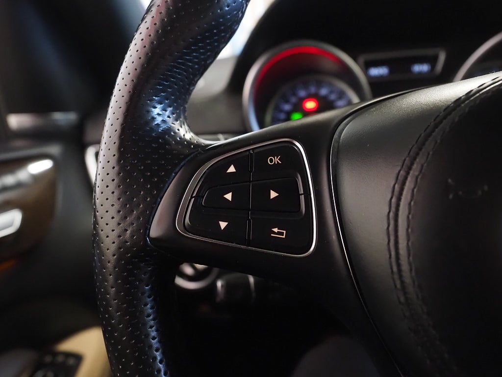 Mercedes-Benz GLS 350 d 258hk 4MATIC AMG |7-sits|Drag|D-värm|Pano| 2016
