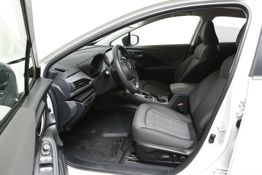 Subaru Crosstrek e-Boxer Limited AWD | Moms 2024