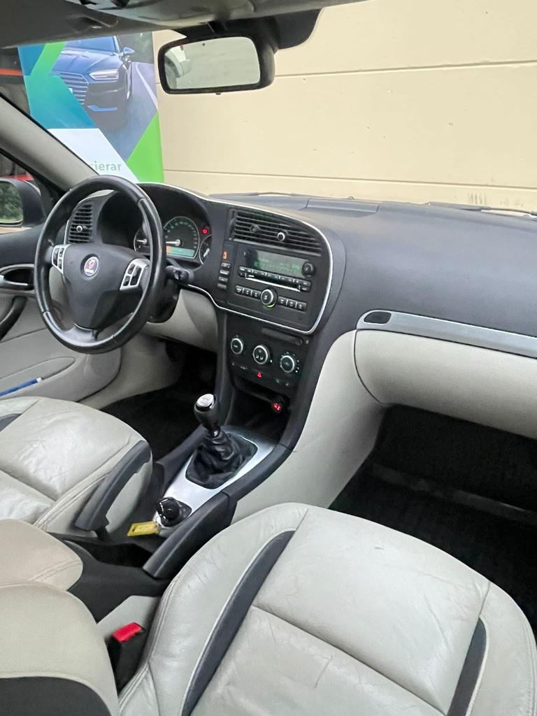 Saab 9-3 SportCombi 1.9 TiD Vector 150hk 2010, bild 5/41