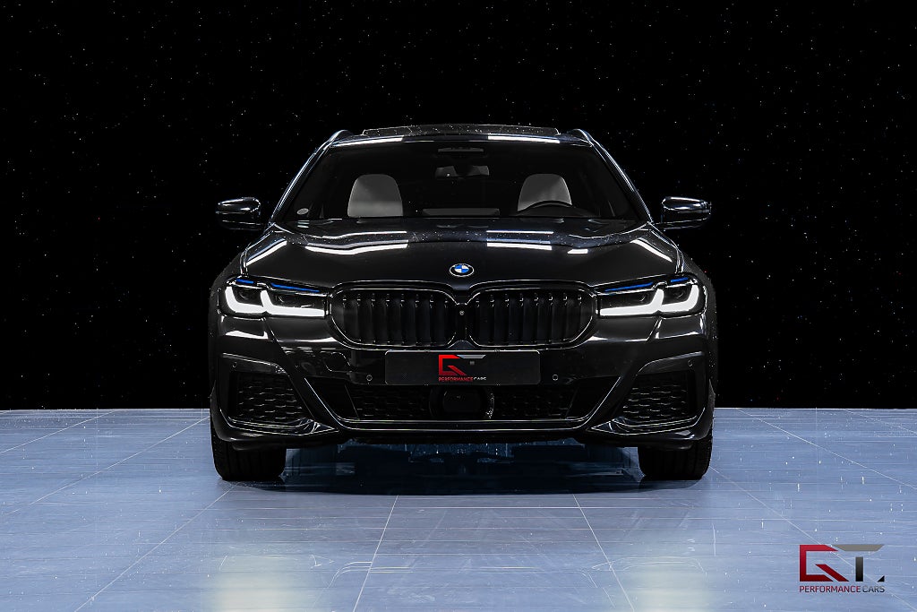 BMW 530e xDrive Touring M-Sport Inno Pano H/K DAP Drag HuD Laser