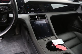 Kombi Porsche Taycan 15 av 31