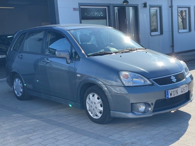 Suzuki Liana 1.6 VVT 4WD S 106hk 2005, bild 2/34