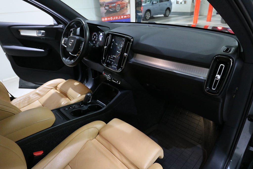 Volvo XC40 2018 - miniatyr 13