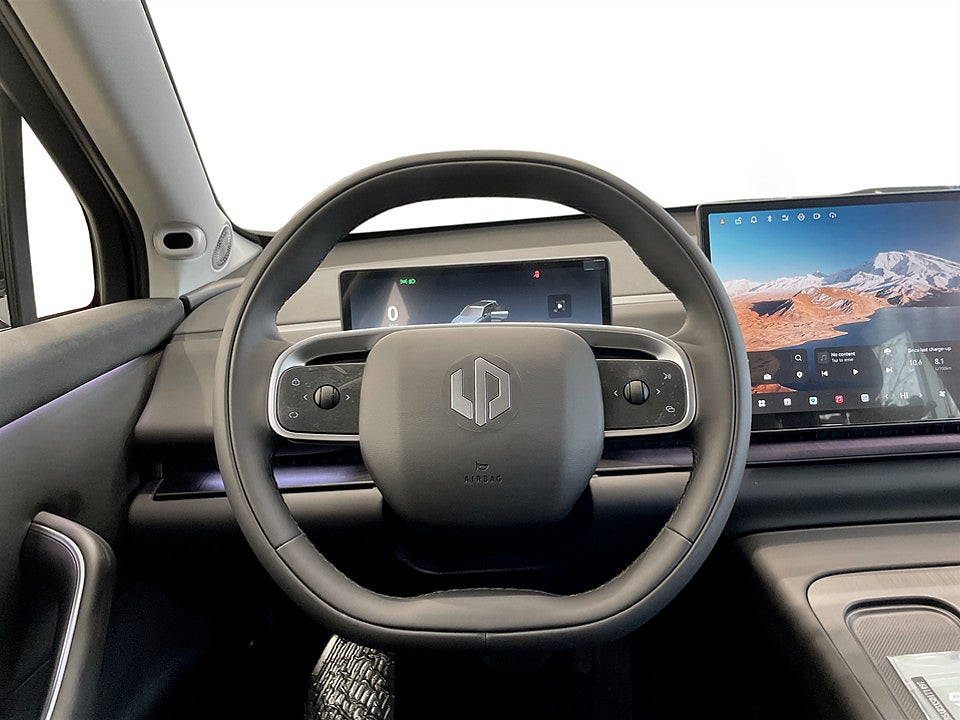 Bild på Leapmotor C10 EREV Design ProMax räckvidd 970km - OMGÅENDE LEVERANS!