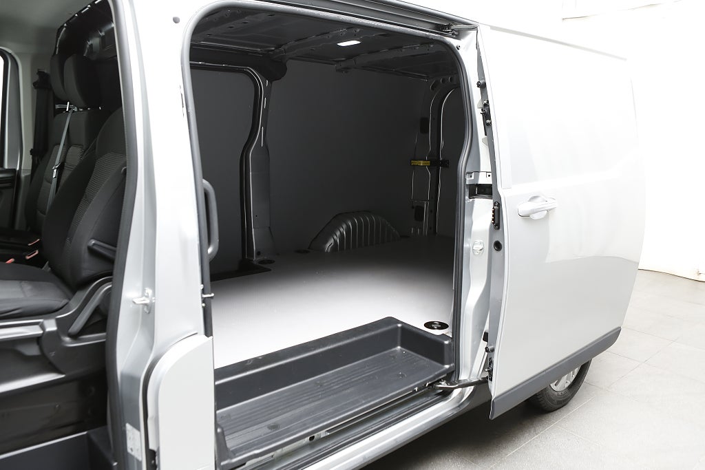 Maxus E-Deliver 7 L1H1 88kWh Tech+ paket | Räckvidd  370km