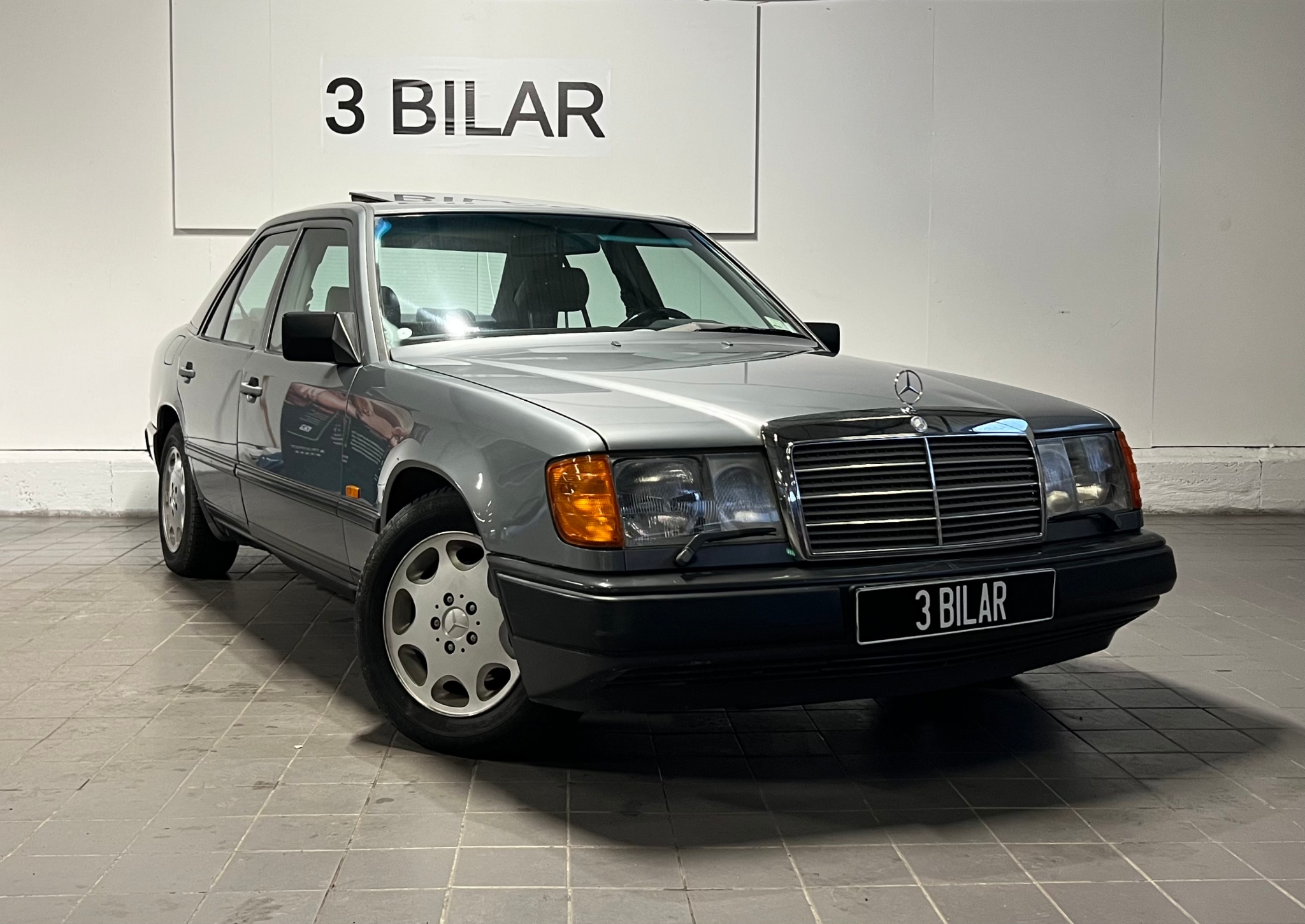Mercedes-Benz 300
