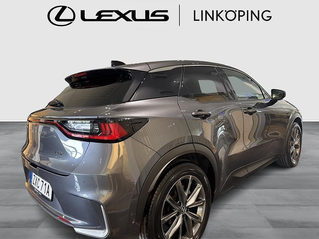 Lexus LBX 2025 - miniatyr 3