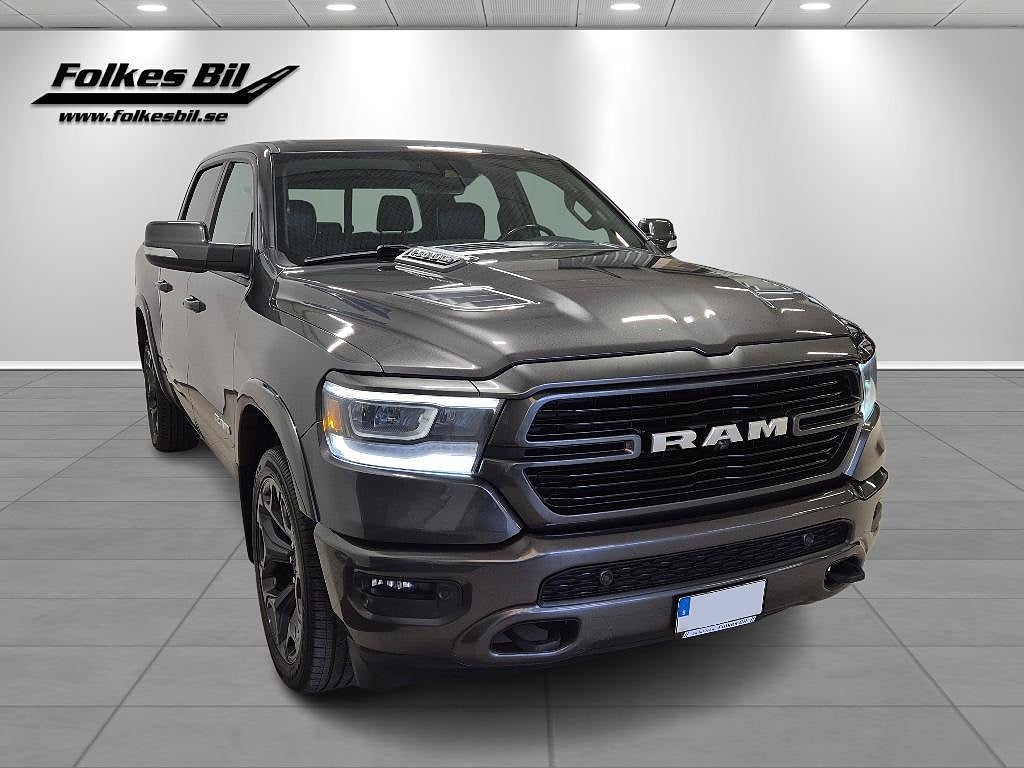 Dodge RAM 1500 Crew Cab Laramie Sport V8 HEMI Luftfj.