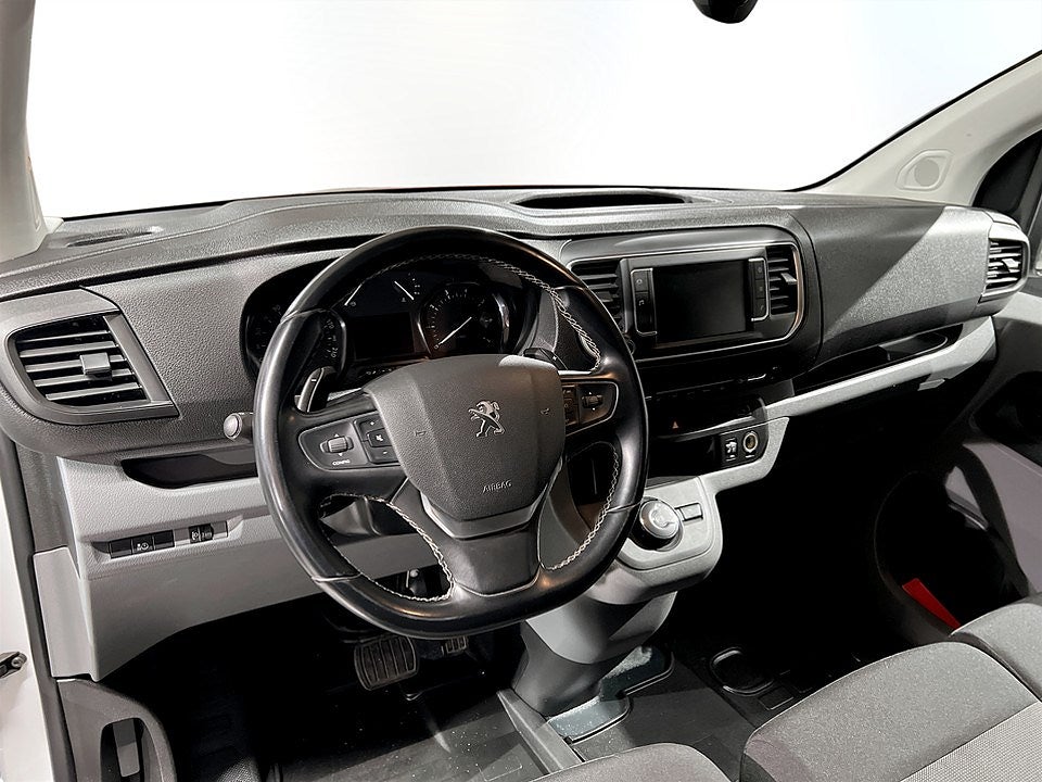 Bild på Peugeot Expert PRO+ 2.0 BHDi 177hk Aut L2 - DRAG,VÄRMARE,NAV