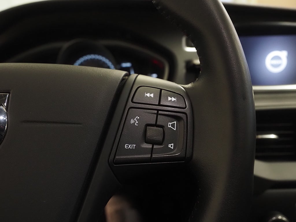 Volvo V40 Cross Country T3 152hk Kinetic Aut | Navi | PDC | 2019