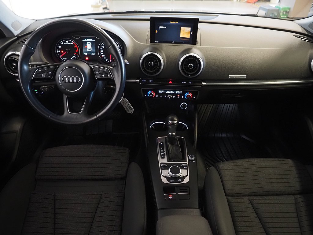Audi A3 Sportback 35 TFSI 150hk Sport S-Tronic | PDC | BT | 2020