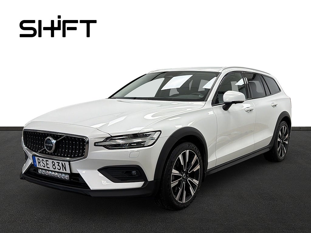 Volvo V60 Cross Country B4 AWD Plus Skinn Drag 360 Kamera H/K Värmare SoV