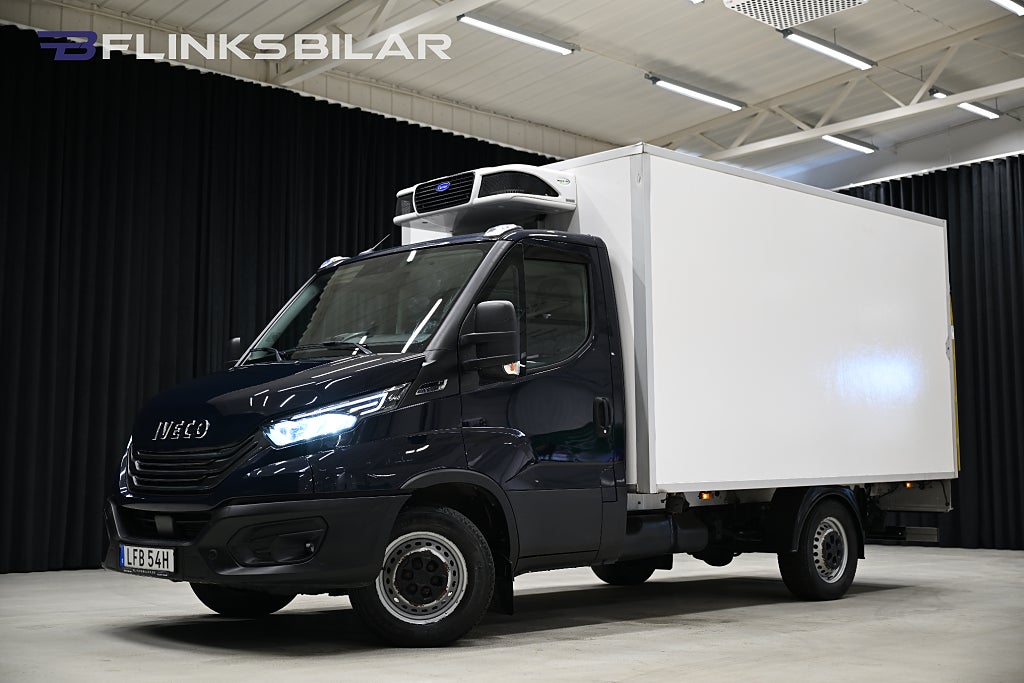 Iveco Daily 136HK Automat|Volymskåp|Bakgavellyft|Kylbil|Moms|SeUtr!