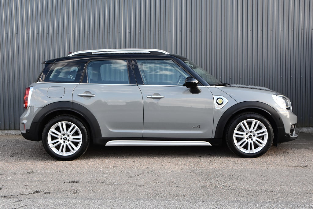 MINI Countryman 2018 - miniatyr 3