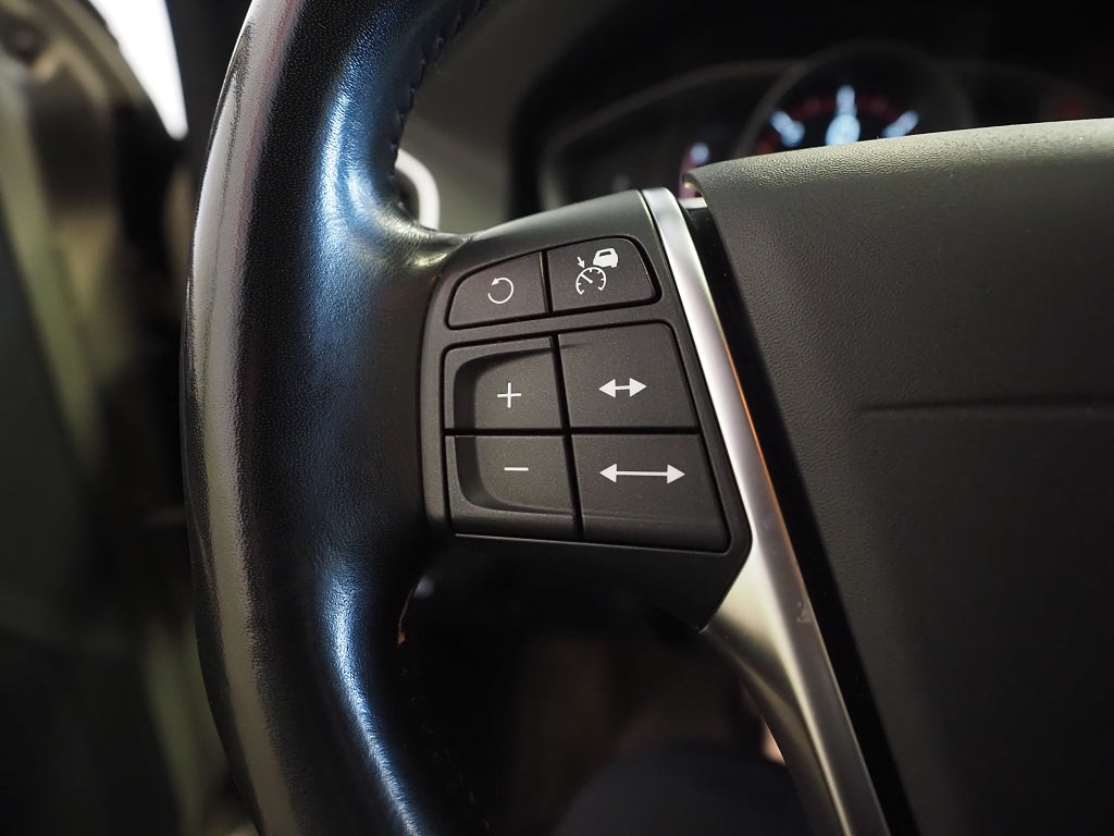 Volvo XC60 D4 Geartronic 190hk Classic Momentum Navi D-Värm M-Värm