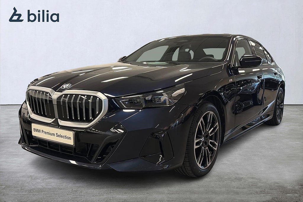BMW 530e xDrive M-sport | Drag | Aktiv farth. | Backkamera | H&K
