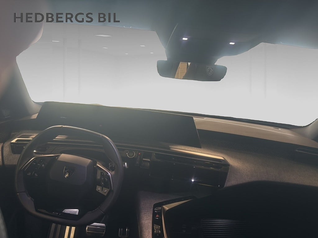 Peugeot 5008 Hybrid  1.2  145 HK  thumbnail