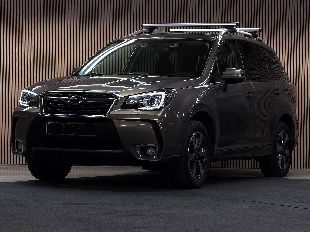 Subaru Forester 2.0 4WD/ SUMMIT/ LÄDER/ DRAG/KAMERA/1-ÄGARE/*FULLUTR*