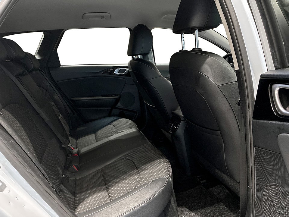 Bild på Kia Ceed Sportswagon PHEV 141hk Aut B-KAMERA CARPLAY FULLSERVAD