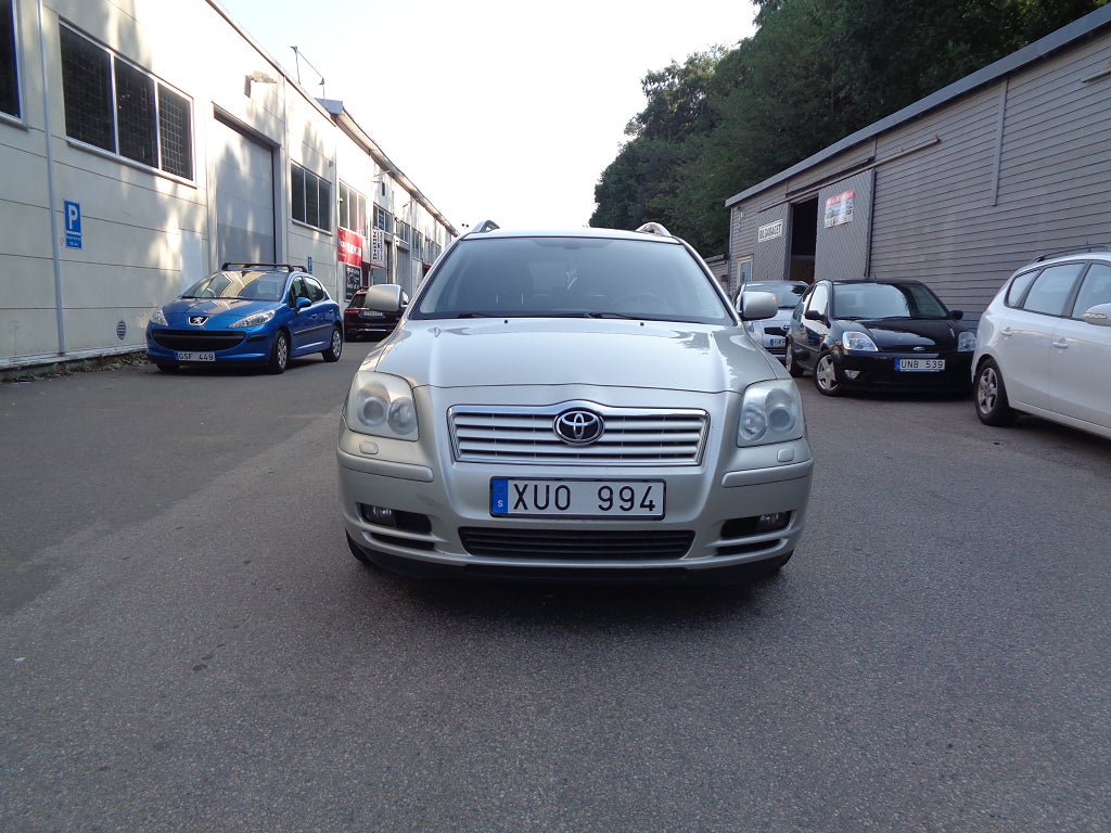Toyota Avensis Kombi 2.4 D-4 VVT-i