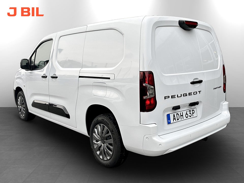 Bild på Peugeot Partner Plus 130hk Aut L2 - EDITION! SERVICE & VINTERHJUL INGÅR