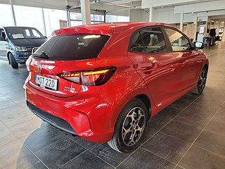 MG 3 Hybrid+ Luxury Aut 360/7års garanti/ACC/Rattvärme