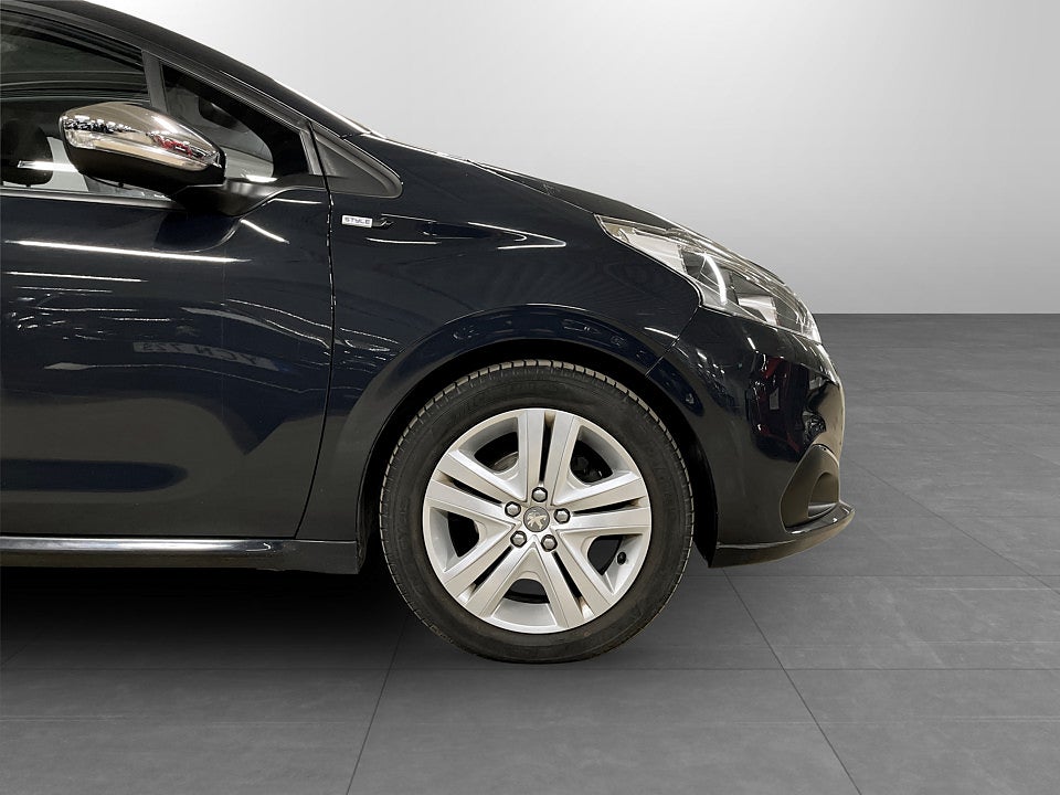 Bild på Peugeot 208 Style 1.2 PT 82hk Aut - PANO, P-SENSORER