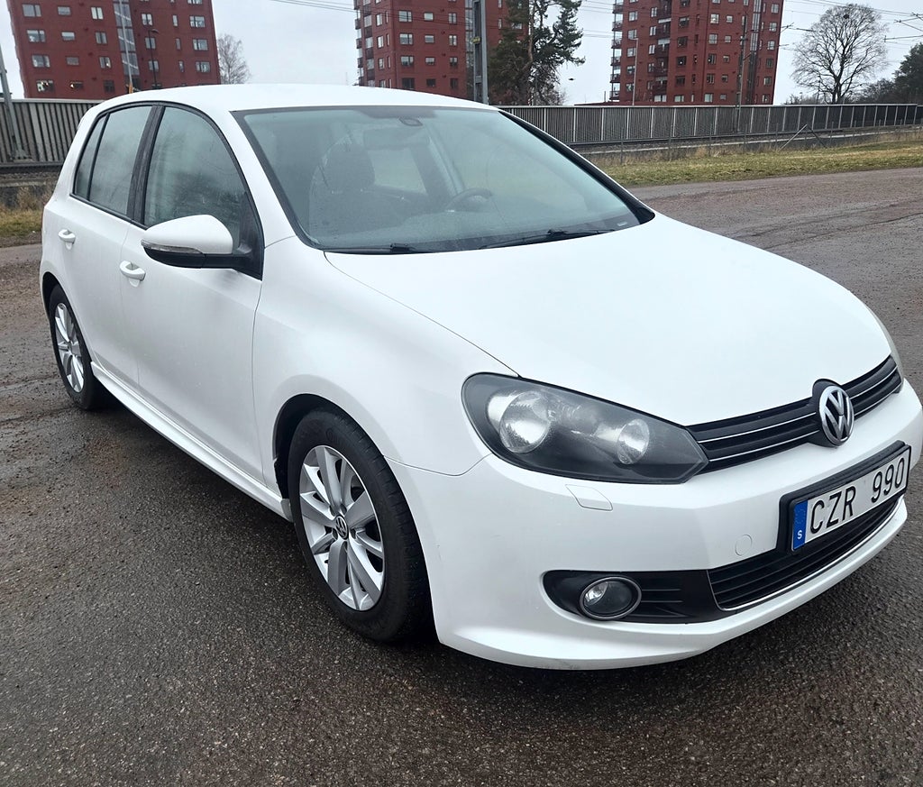 Volkswagen Golf 5-dörrar 1.6 TDI DPF BMT Masters Ny kamremssats 