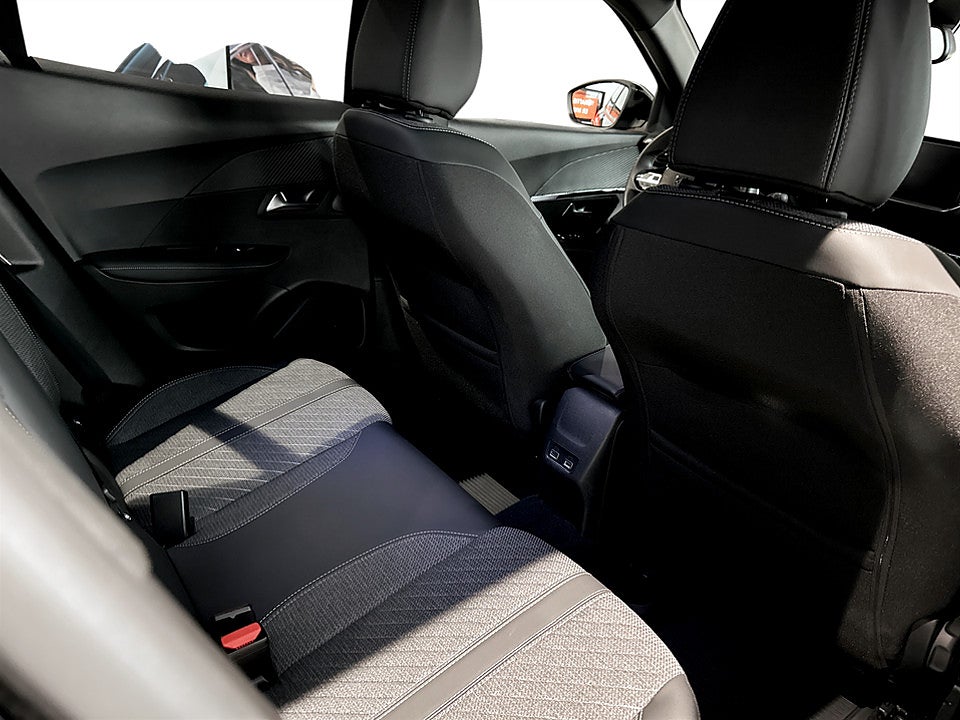 Bild på Peugeot 2008 Allure Hybrid 145hk Aut B-KAMERA CARPLAY