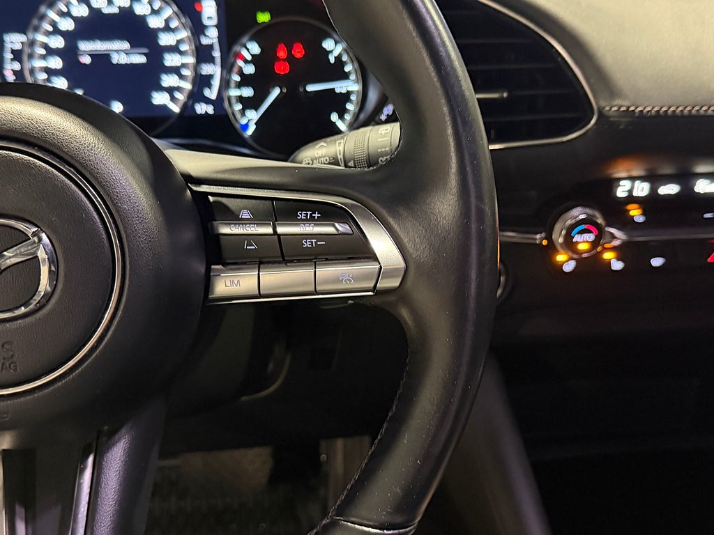 Mazda 3 2.0 M Hybrid 122hk Tech |Bose|HUD|Kamera| 2019