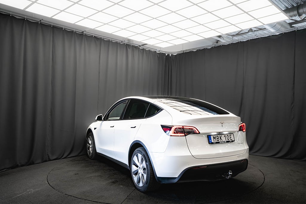 Tesla Model Y Long Range AWD DRAG PANO LÄDER KAMERA AUTOPILOT MOMS