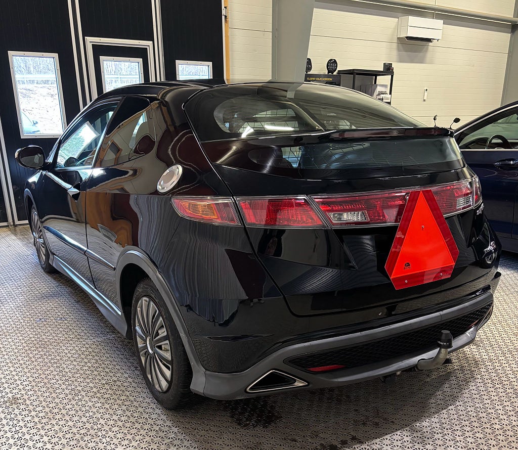 Honda Civic 3-dörrar - A-TRAKTOR