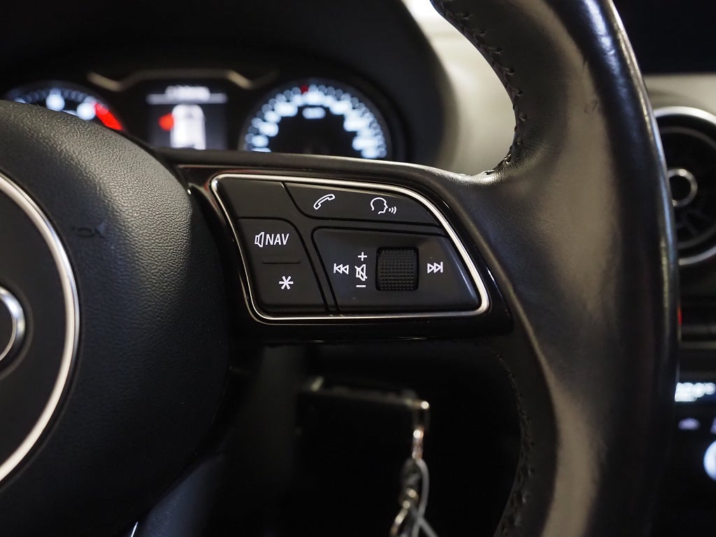 Audi A3 Sportback 1.0 TFSI 115hk P-Sensorer Farthållare 2017