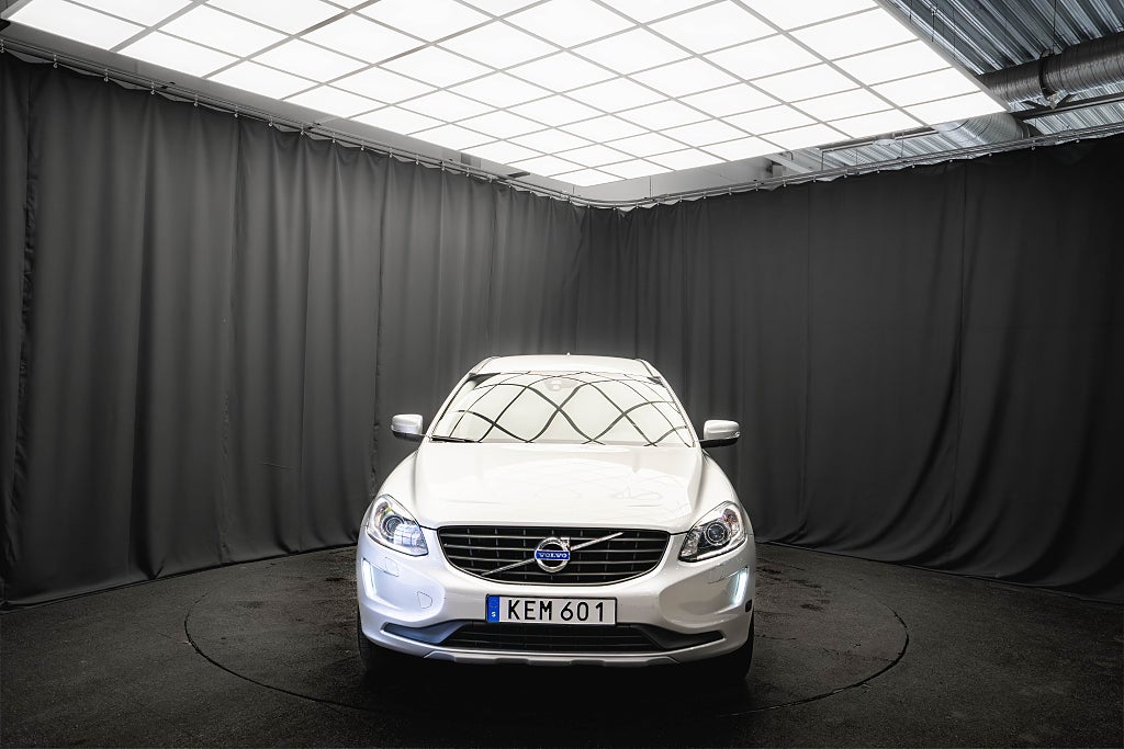 Volvo XC60 D3 CLASSIC 1-ÄGARE DRAG D-VÄRMARE VÄLSERVAD RATTVÄRME