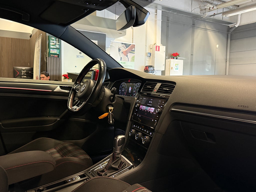 Volkswagen Golf 2018 - miniatyr 26