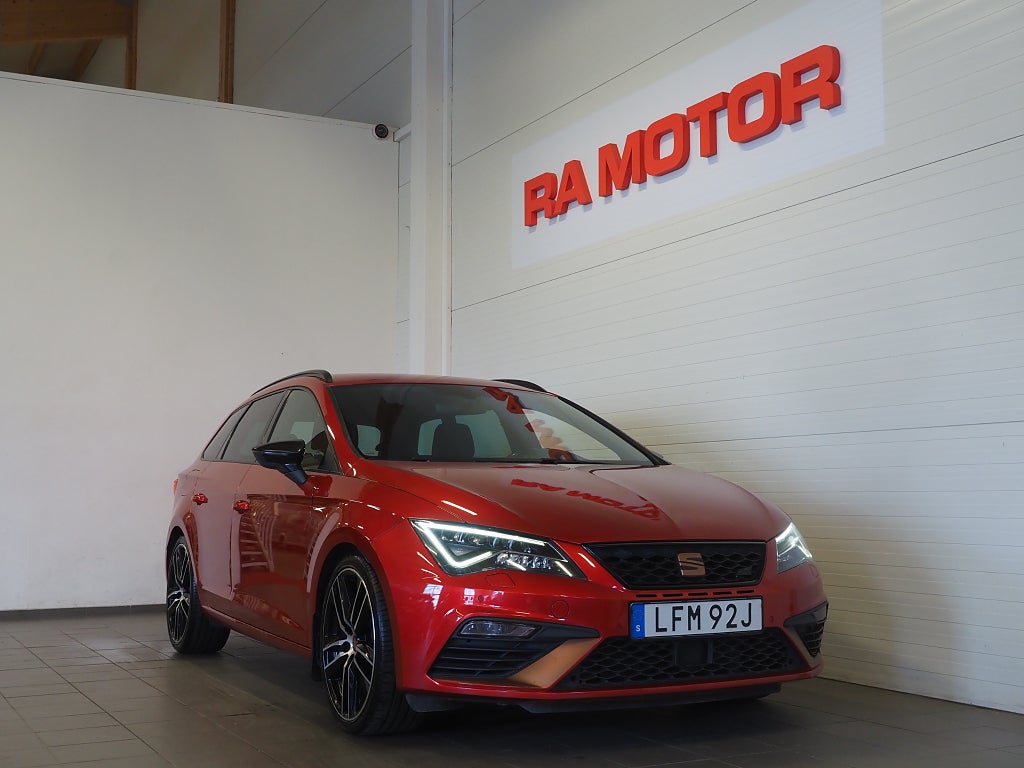 Seat Leon ST León Cupra ST 2.0 TSI 4Drive 300hk | Alcantara | P-Sen| 2019