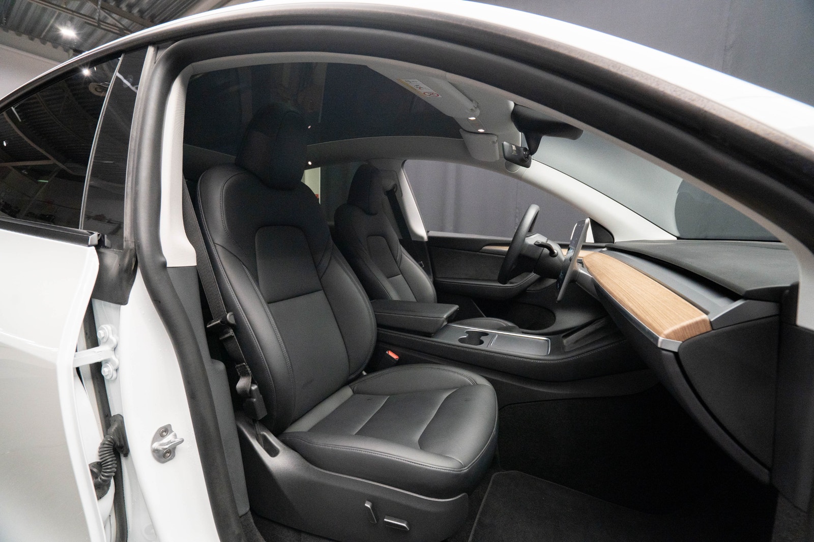 Tesla Model Y Standard Range RWD DRAG PANO LÄDER 1-ÄGARE MOMS 2023 - miniatyr 16