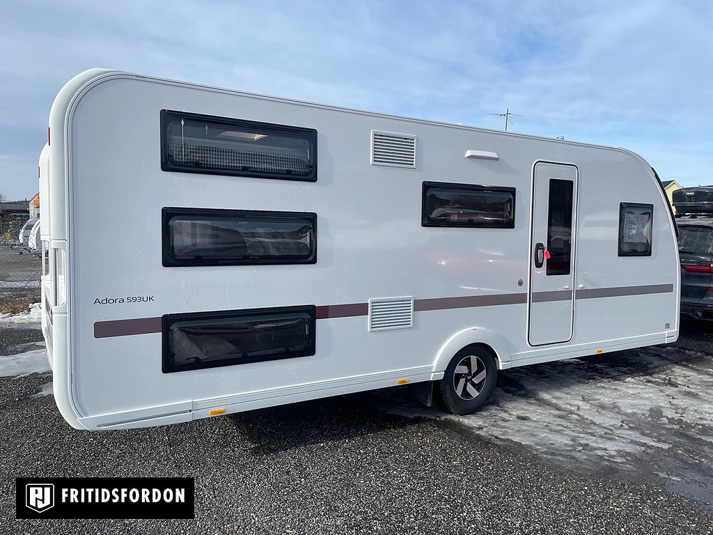 Adria Adora 593 UK * Just nu Ac och 30 campingbiljetter ingår *