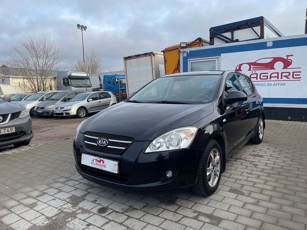 Kia Cee´d 1.6 CVVT EX 125hk | NYSERVAD NYBESIKTAD SoV-hjul