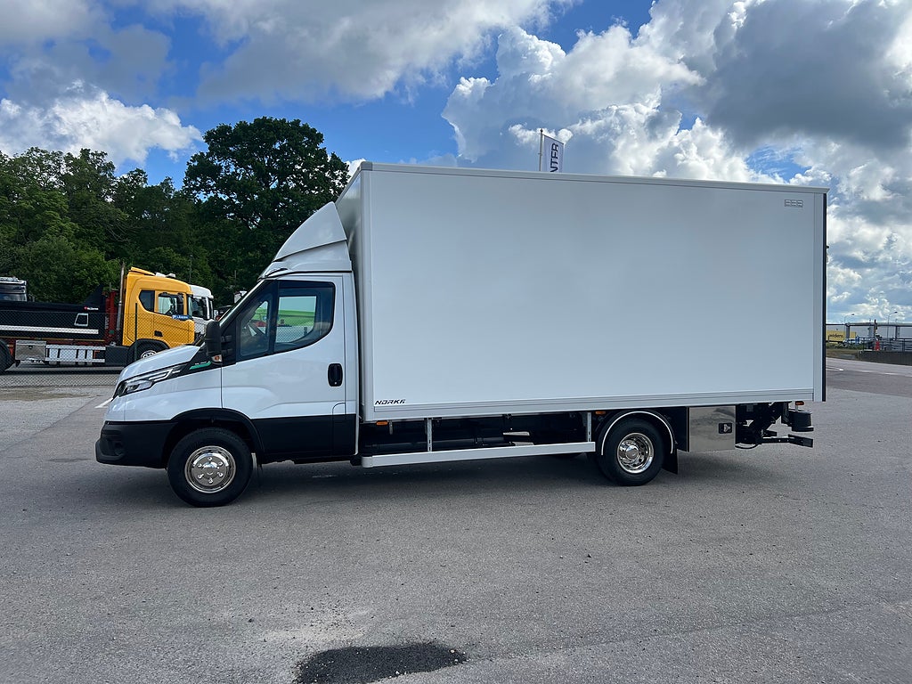 Iveco Daily 72C14G A8 CNG Skåpbil med Z-Lift