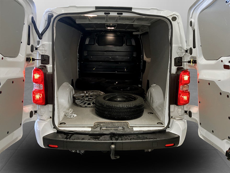 Bild på Peugeot Expert PRO+ 2.0 BHDi 145hk Aut L3 DRAG B-KAMERA