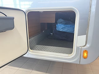 Husbil-halvintegrerad Kabe TM 880 LB 6 av 26