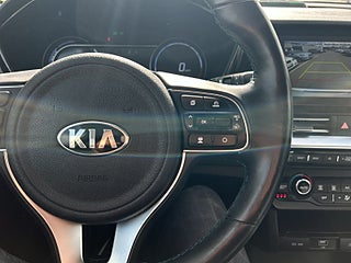 Kia Niro e- 64 kWh Rattvärme/Navi/Adaptiv Fart/SoV-Däck/Kamera – bild 20